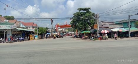 Gấp! Gấp! Bán 2000m2 đất nhà ngay chợ giá rẻ trong tuần luôn.