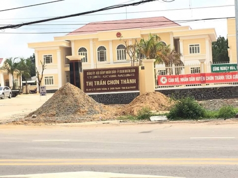 Chính chủ bán gấp đất nhà ngay trung tâm thị trấn 500m2 giá rẻ.