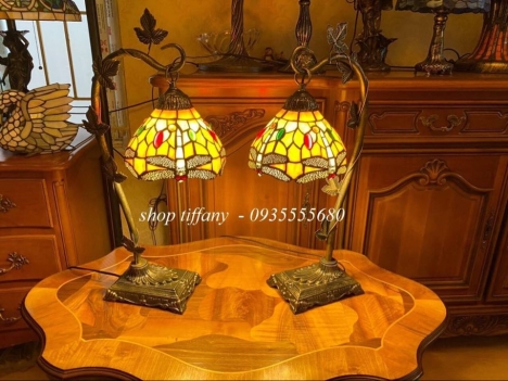 Đèn bàn tiffany phòng ngủ họa tiết chuồn chuồn