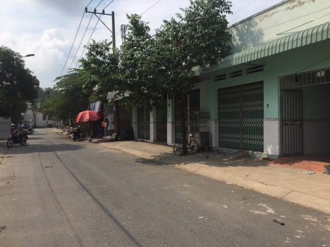 Bán Đất Ngay Chợ - Rẻ , Tiện Lợi , Ngay Khu Dân Cư Đông Đúc.