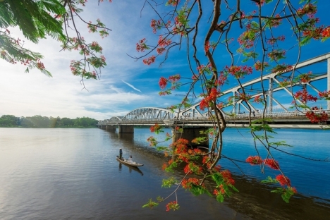 Tour ghép Đà Nẵng 3 ngày 2 đêm đi Bà Nà-Hội AN-Huế