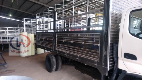 Hino dutro 5t thùng 4m470
