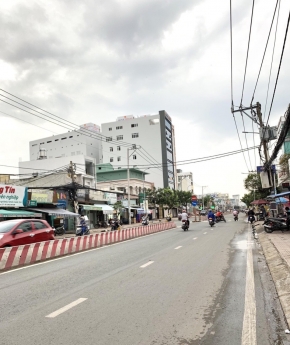 Mặt Tiền Trệt 2 Lầu, DT: 4x22m, Huỳnh Tấn Phát, Quận 7