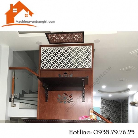 Bàn thờ treo đẹp kết hợp với vách ngăn cnc hoa văn