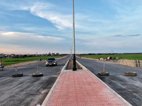 ĐẤT NỀN  TRÊN TRỤC ĐƯỜNG 36M TUYẾN DU LICH BIỂN