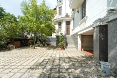 Bán nhà Biệt Thự – Nguyễn Văn Hưởng, P. Thảo Điền, Quận 2 - Giá 102 tỷ