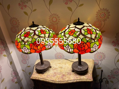 Cặp đèn trang trí Tiffany họa tiết hoa hồng tây lạ mắt