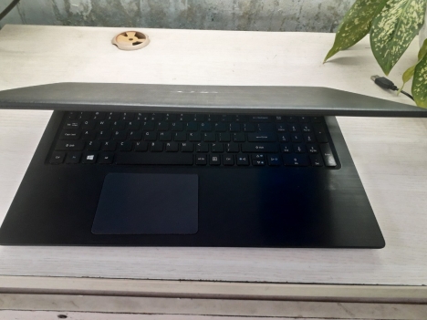 Acer hàng chín hãng core i3 -ram 4g - hdd 1t-15.6