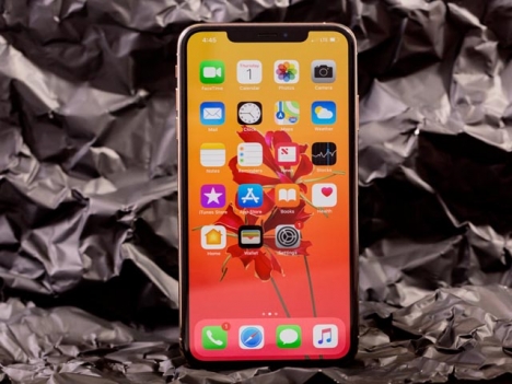 IPhone 11 64gb olđ