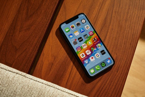 Apple iPhone 11 Pro 64gb 99% giá rẻ tại Dĩ An