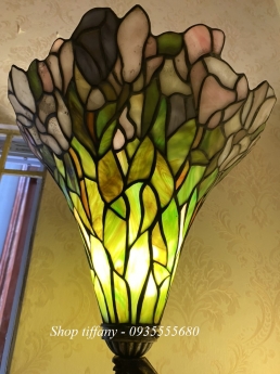 Giao Lưu Em Đèn Tiffany Tượng Hoa Huệ.