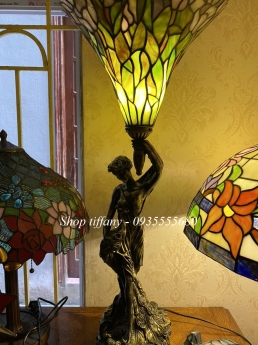 Giao Lưu Em Đèn Tiffany Tượng Hoa Huệ.