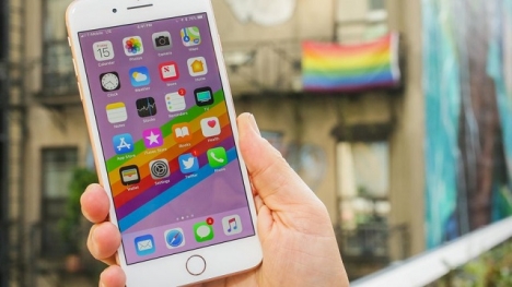 Dĩ An bán iPhone 8 plus 64gb cũ giá siêu rẻ