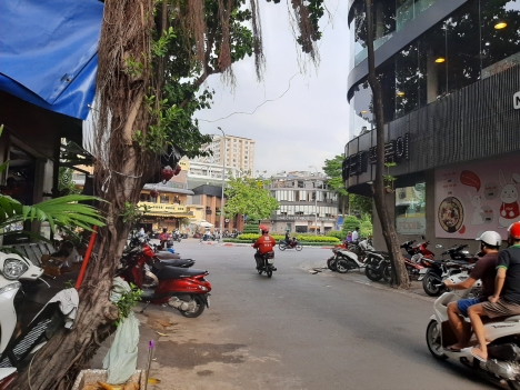 Bán nhà mặt tiền đường hoa,p2 Bình Thạnh, 65m2 trệt 3 lầu giá chỉ 18.5 tỷ TL