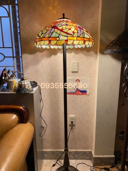 Đèn sàn tiffany họa tiết chuồn chuồn