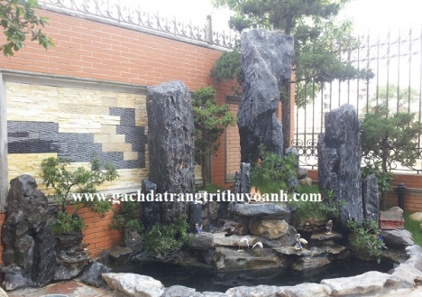 Đá răng lược đen trang trí tiểu cảnh sân vườn