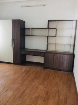 Nhà rộng 60m2 ở ngõ 1 ĐÌnh Thôn cần cho thuê