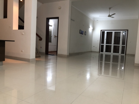 Nhà nguyên căn phố Vương Thừa Vũ 240m2 4pn 16tr.lhe 0375995653