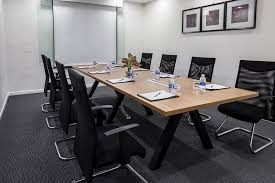 chỗ ngồi làm việc linh hoạt theo mô hình co-working space