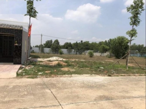 Đất trung tâm ngay chợ giá rẻ chỉ 350tr có ngay lô đất mặt tiền đẹp.