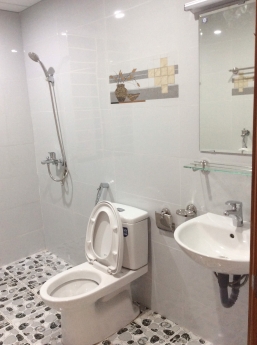 Nhà riêng lô DV Tây Nam Linh Đàm 400m2 4t 5pn 4vs 27 triệu. Lhe 0375995653