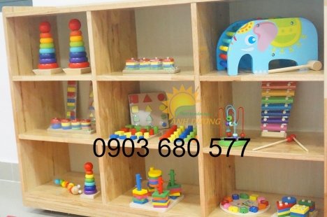 Cần bán kệ gỗ mầm non dành cho trẻ nhỏ giá ƯU ĐÃI