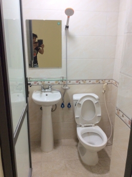 Nhà riêng DV Tây Nam Linh Đàm 300m2 6pn 7vs 15 triệu.Lhe 0375995653