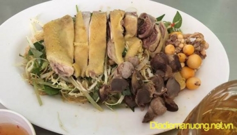 Quán Gà Ta Tam Kỳ Ngon Quận 4