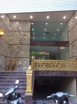 Nhà mặt phố Yên Lãng 1100m2 8T 1H. 150 triệu.LH 0375995653