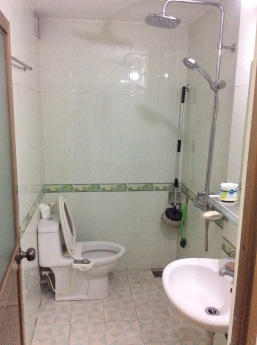 Nhà riêng phố Nguyễn Xiển 220m2 4T 5pn 5vs 25 triệu. Lh 0375995653