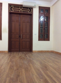 Nhà riêng phố Nguyễn Xiển 220m2 4T 5pn 5vs 25 triệu. Lh 0375995653