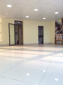 Nhà mặt phố Yên Lãng 65m2 x 7T, 90 triệu. Lh 0375995653