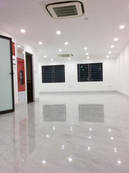 Nhà mặt phố Yên Lãng 1100m2 8T 1H. 150 triệu.LH 0375995653