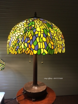 Đèn tiffany hoa đậu rủ sắc vàng