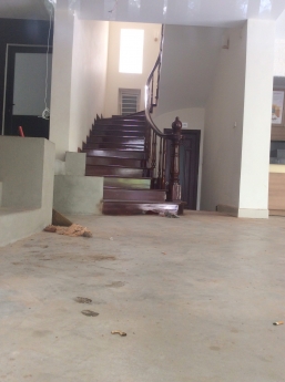 Biệt thự mặt đường Bắc Linh Đàm 400m2 200 triệu. Lhệ 0375995653