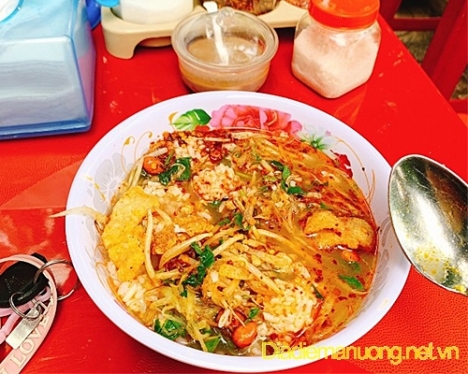 Quán Cơm Hến Huế Ngon Ở Tân Phú