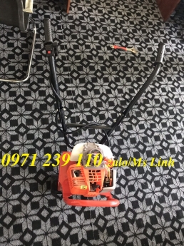 Máy đầm thước chạy xăng 4 met