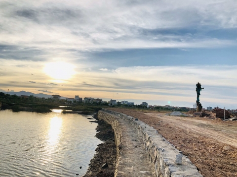 Bán đất ven bờ kè trung tâm tp. Đồng Hới, Quảng Bình