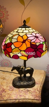 Đèn tiffany hoạ tiết hoa hồng
