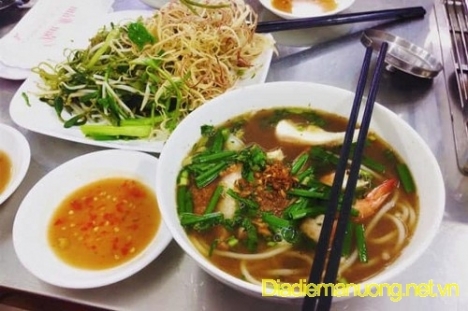 Quán Bún Mắm, Bún Thái, Bánh Canh Cua Ngon Chợ An Đông