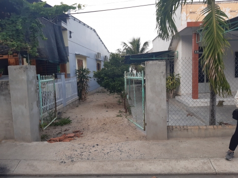 Bán gấp lô đất 125m2 mặt tiền Khu Bàn Cờ, Trung Tâm Cam Đức, Cam Lâm giá rẻ....!