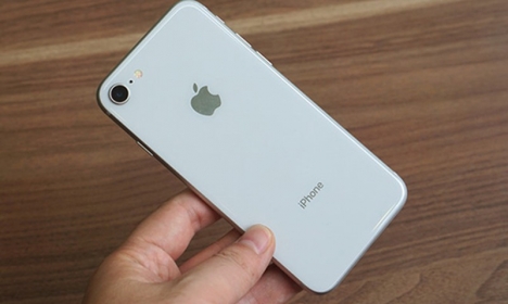 Iphone 8 64gb giá chỉ   5.990.000đ, giá rẻ sập sàn