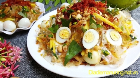 Bánh Tráng Trộn, Bánh Tráng Cuốn, Gỏi Xoài Khô Bò Ngon Quận 7