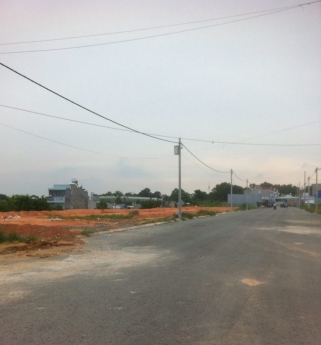 Bán gấp lô đất ngay 2300m2  KCN SIKICO dân cư đông đúc .