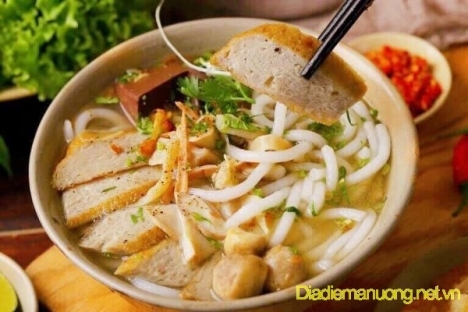 Quán Bánh Canh Chả Cá, Bún Mắm Nêm Ngon Tân Bình