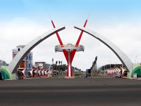 Bán gấp lô đất ngay 2300m2  KCN SIKICO dân cư đông đúc .
