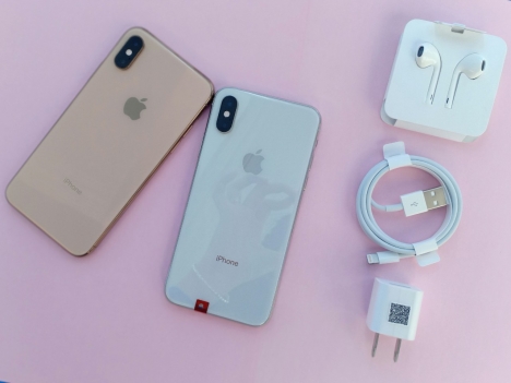 Tặng sạc dự phòng khi mua dt Iphone Xs Max 6