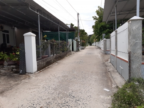 Bán lô đất đẹp vuông vứt, Cam Hải Tây giá rẻ gần trung tâm cam lâm, cách quốc lộ 1A 50m2...!
