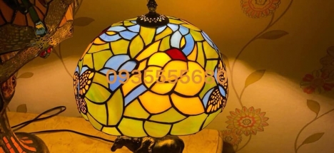 Đèn Bàn Tiffany Hình Ngựa Hoa Bướm.
