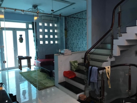 Bán nhà liền kề ngõ 603 Lạc Long Quân ngõ to rộng thông với đường Võ Chí Công